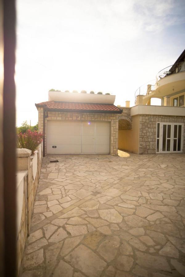 Apartman Kovac Apartment เทรบินเย ภายนอก รูปภาพ