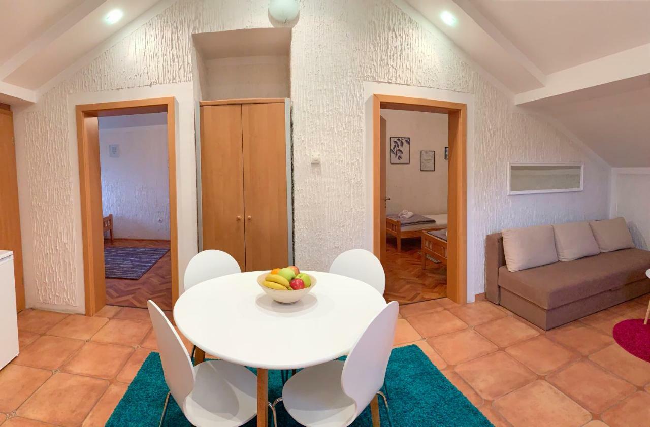 Apartman Kovac Apartment เทรบินเย ภายนอก รูปภาพ